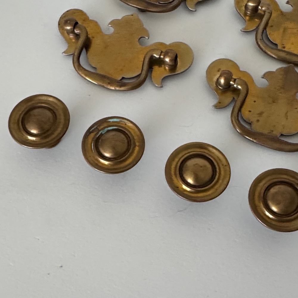 Vintage Brass Drawer Pulls and Knobs - Picture 4 of 8